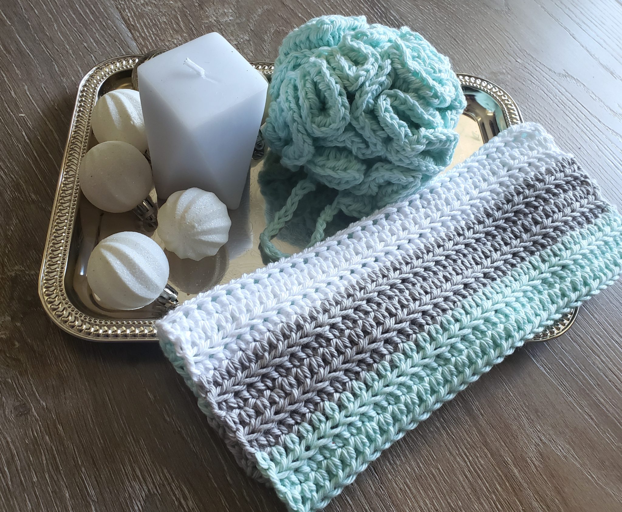 Striped Crochet Washcloth Pattern (Beginner Friendly)